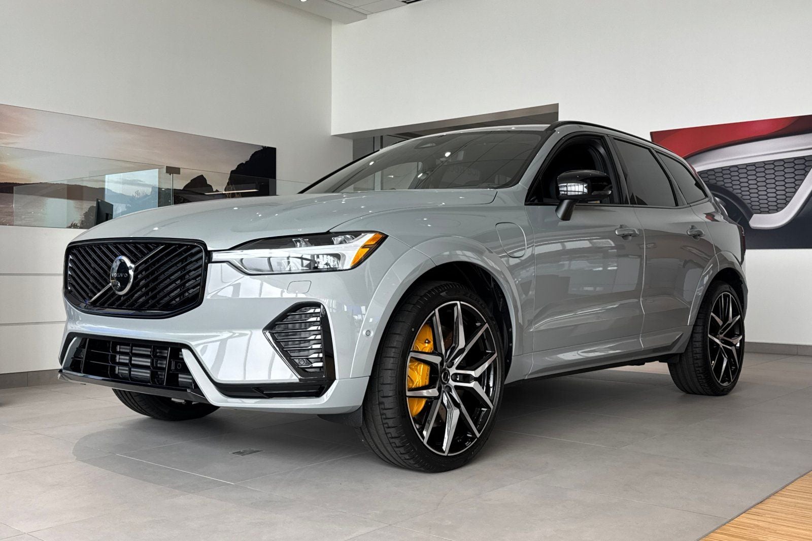 2026 Volvo XC60 Plug-In Hybrid T8 Polestar Engineered