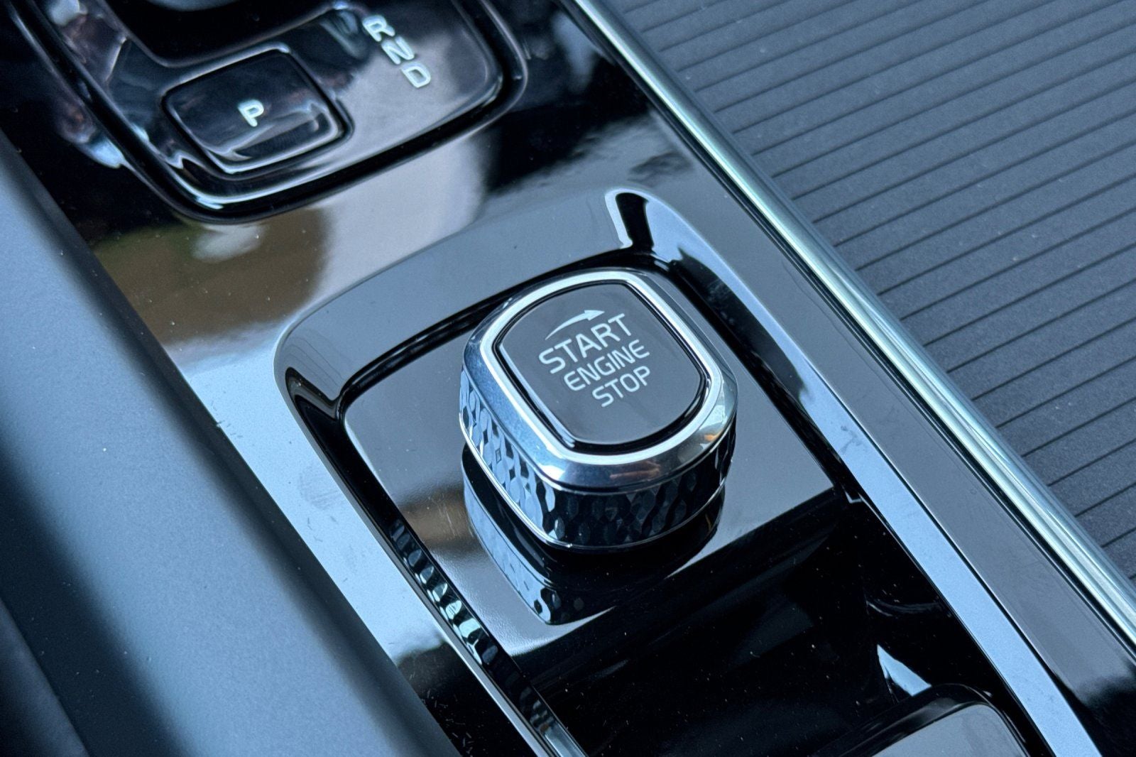 2026 Volvo XC60 Plug-In Hybrid T8 Polestar Engineered