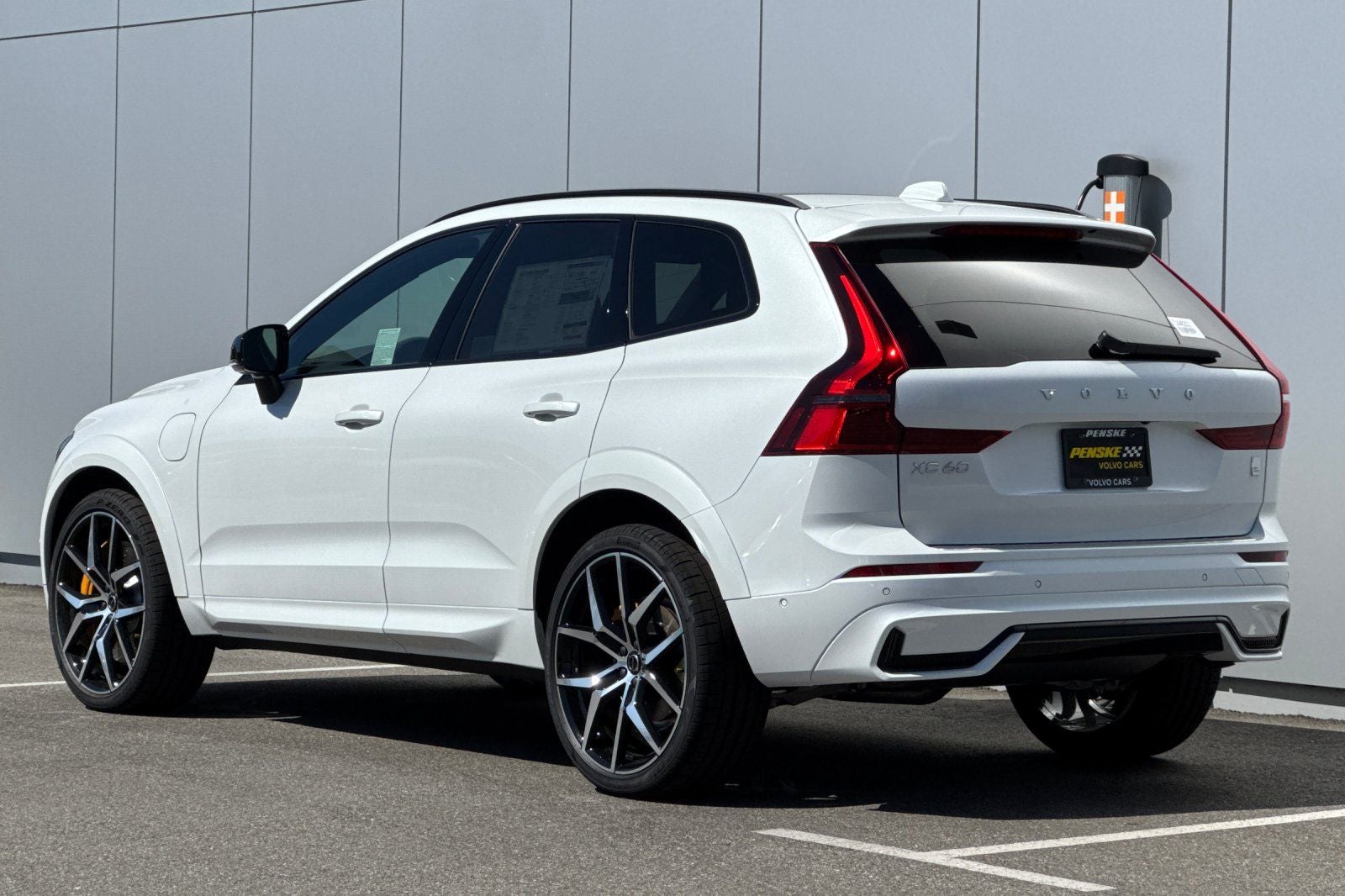 2026 Volvo XC60 Plug-In Hybrid T8 Polestar Engineered