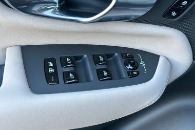 2027 Volvo XC90 Plug-In Hybrid T8 Plus 6 Passenger