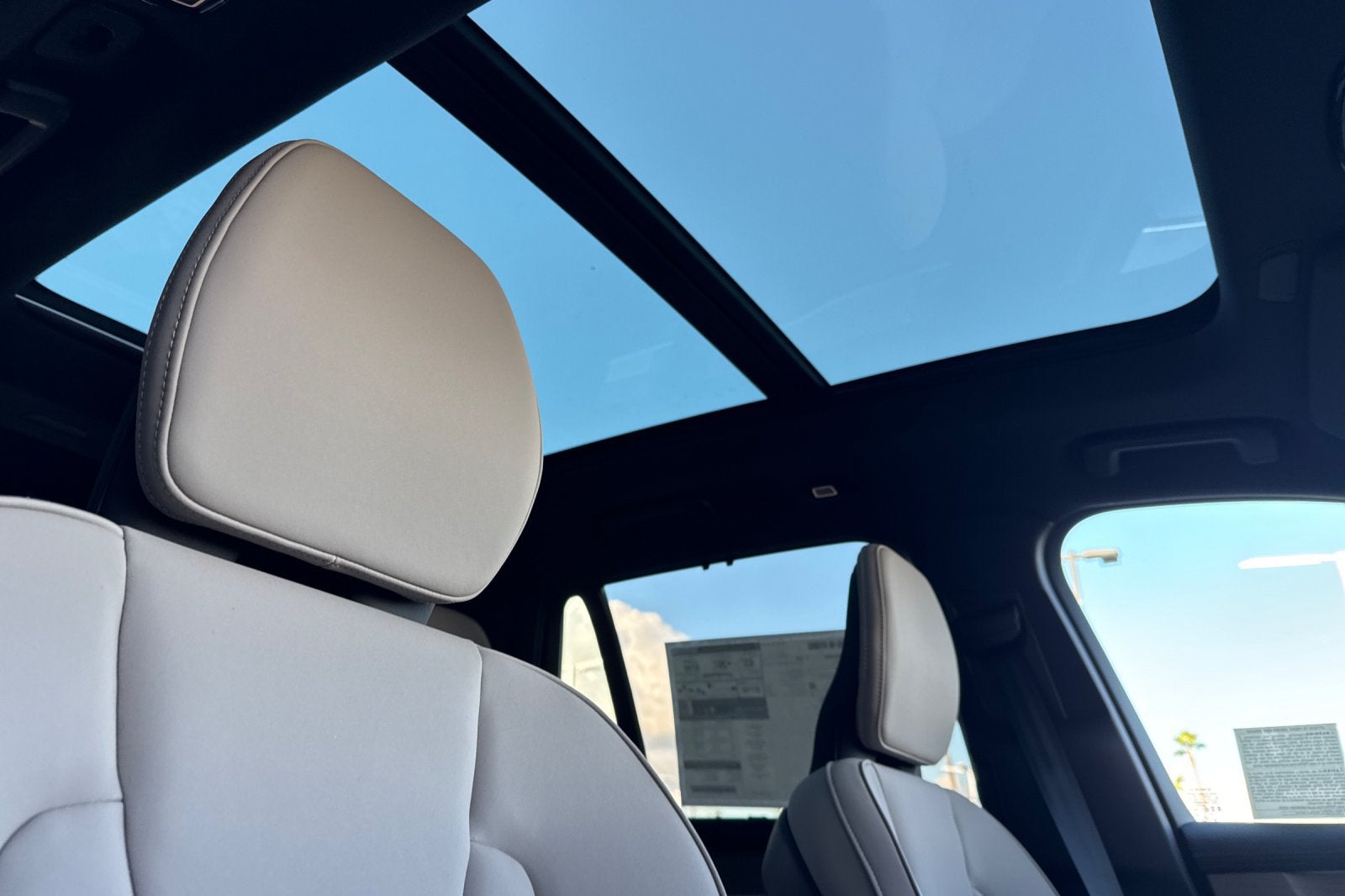 2027 Volvo XC90 Plug-In Hybrid T8 Plus 6 Passenger