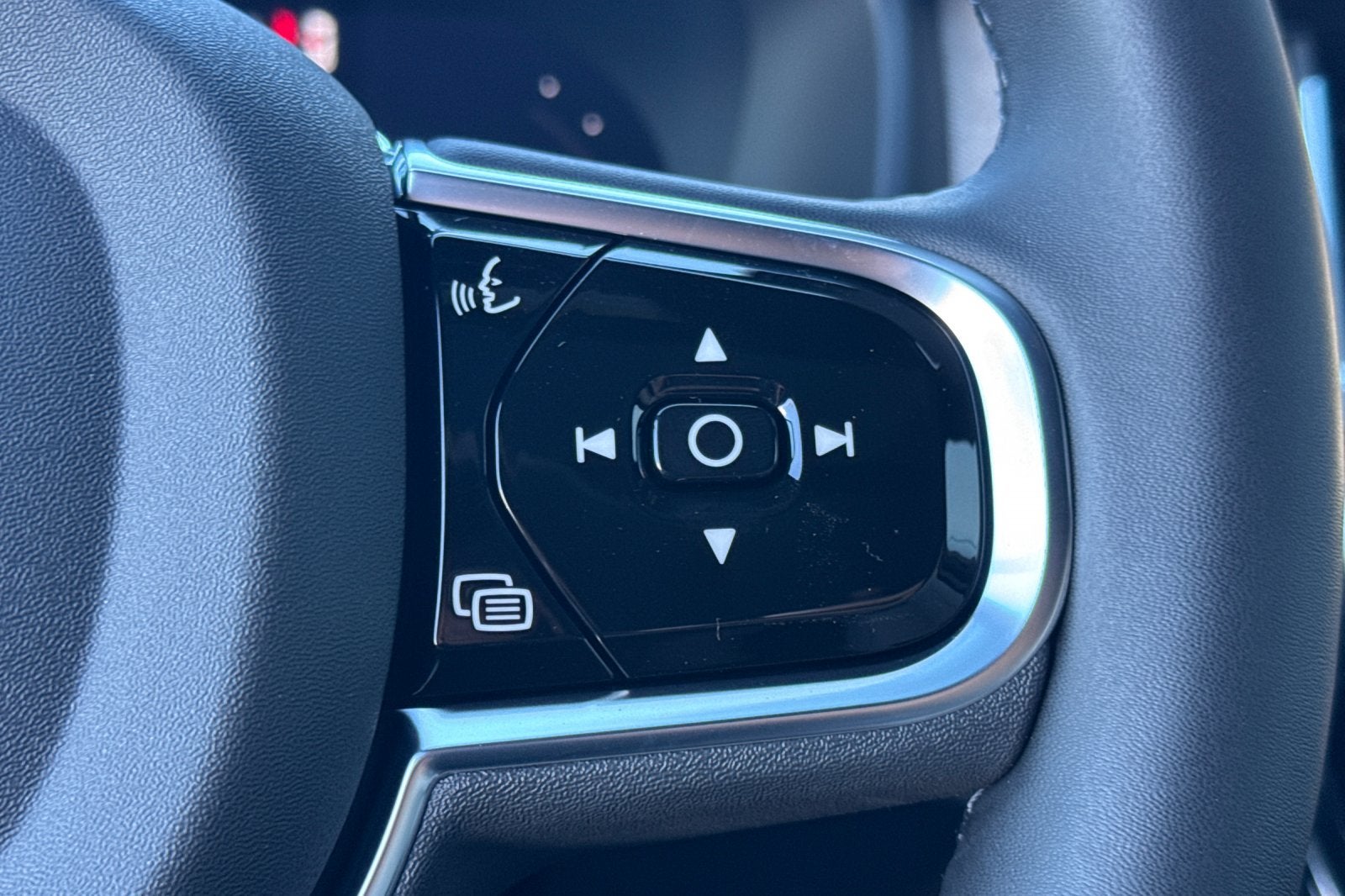 2027 Volvo XC90 Plug-In Hybrid T8 Plus 6 Passenger