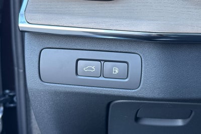 2027 Volvo XC90 Plug-In Hybrid T8 Plus 6 Passenger