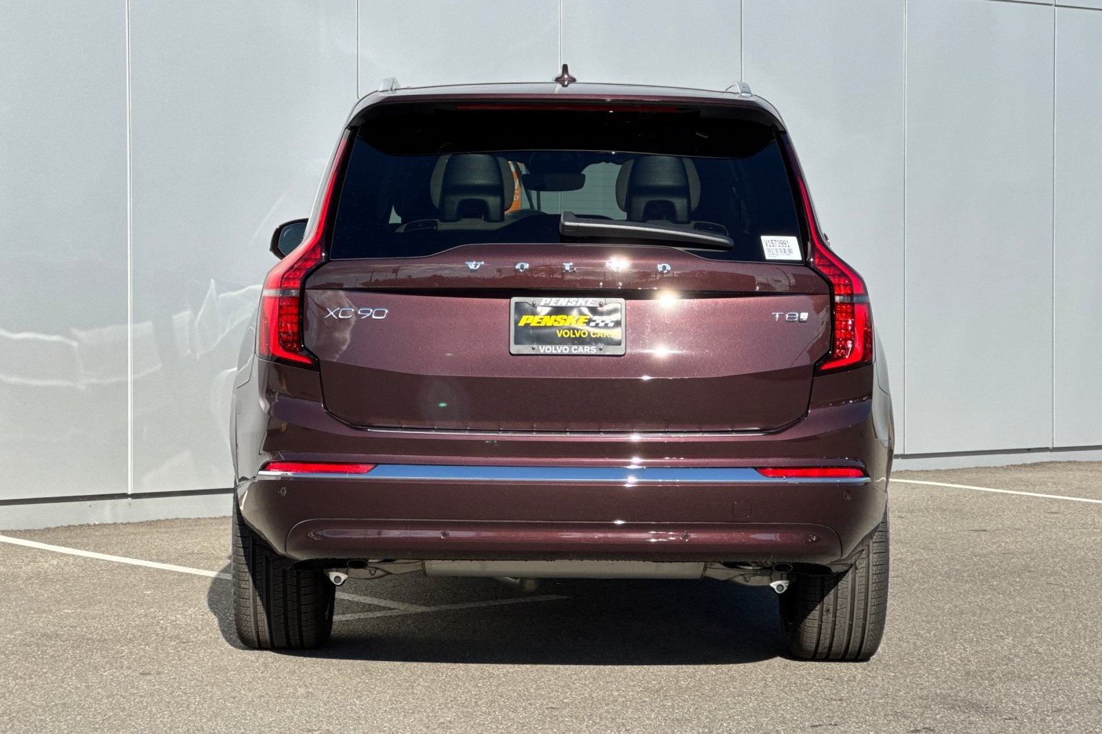 2027 Volvo XC90 Plug-In Hybrid T8 Plus 6 Passenger