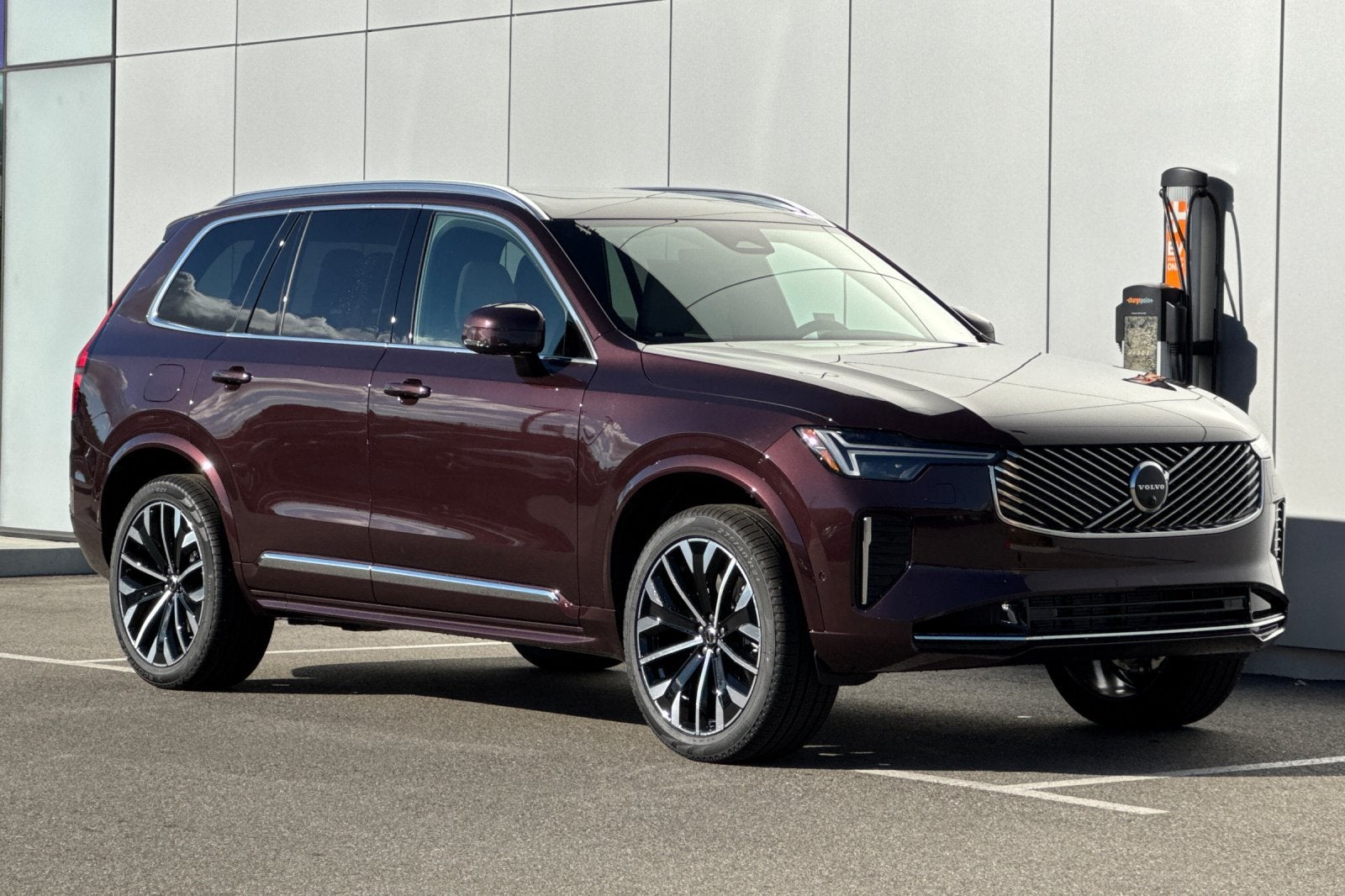 2027 Volvo XC90 Plug-In Hybrid T8 Plus 6 Passenger