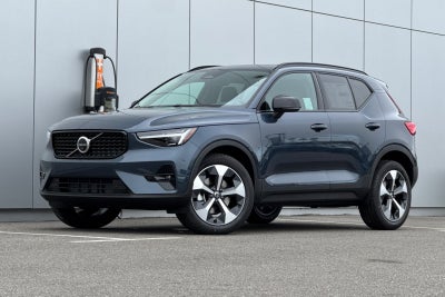 2026 Volvo XC40 B4 Plus
