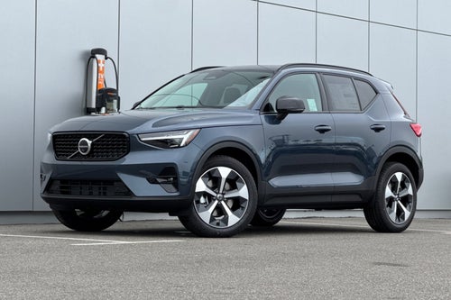 2026 Volvo XC40 B4 Plus