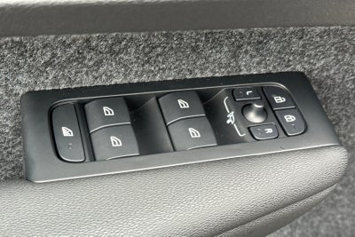 2026 Volvo XC40 B4 Plus