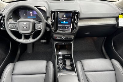 2026 Volvo XC40 B4 Plus