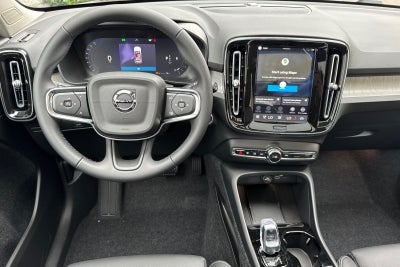 2026 Volvo XC40 B4 Plus