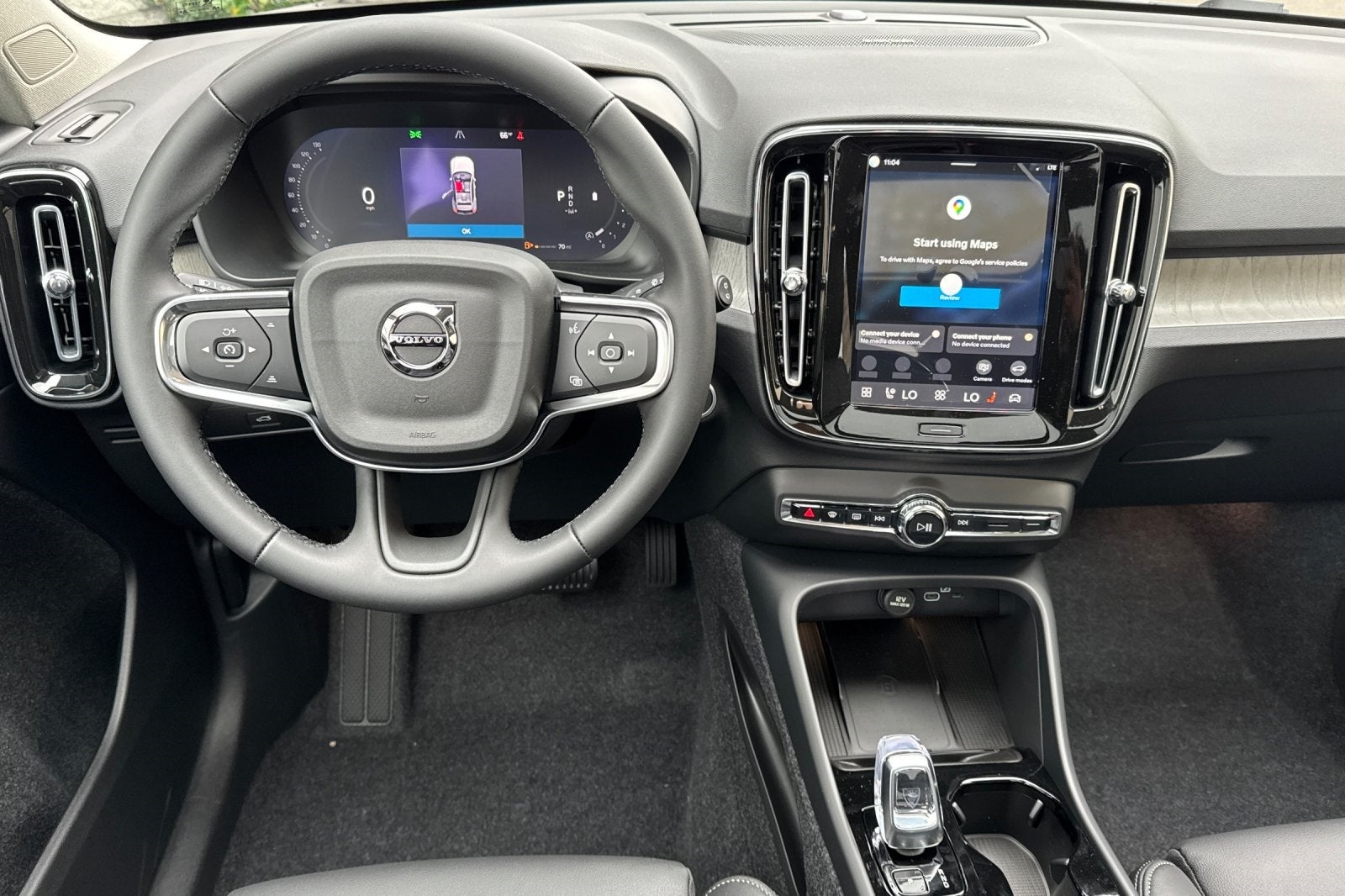 2026 Volvo XC40 B4 Plus