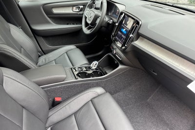 2026 Volvo XC40 B4 Plus