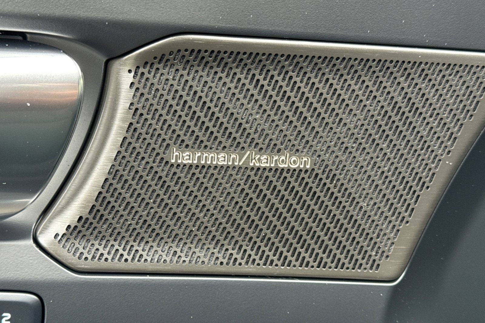 2026 Volvo XC40 B4 Plus