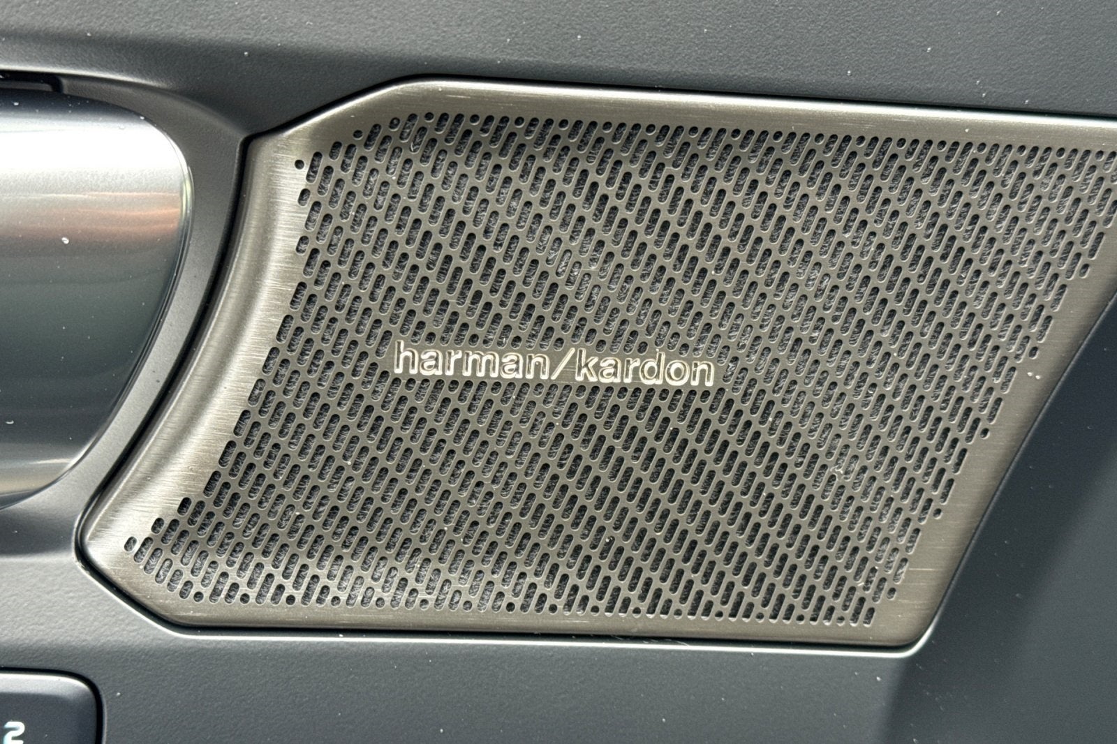 2026 Volvo XC40 B4 Plus