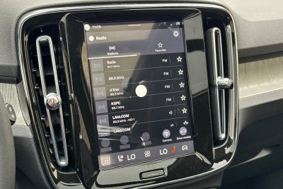 2026 Volvo XC40 B4 Plus