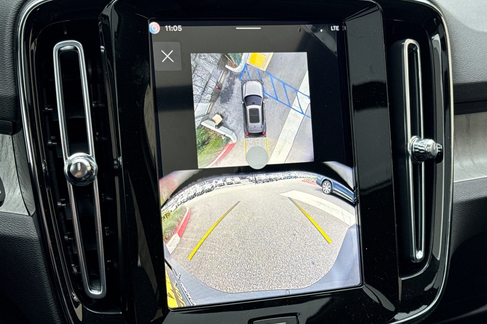 2026 Volvo XC40 B4 Plus