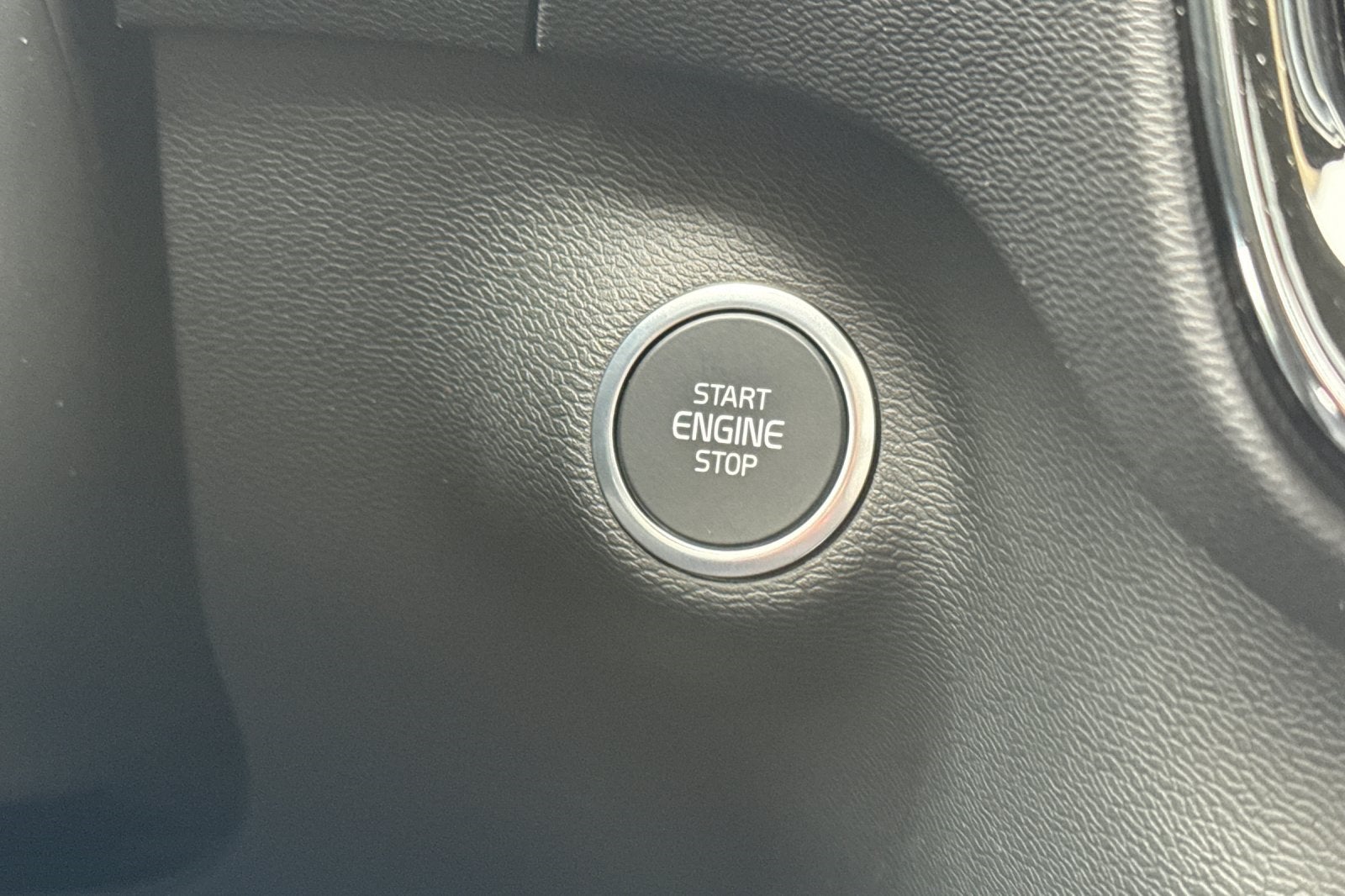 2026 Volvo XC40 B4 Plus