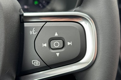 2026 Volvo XC40 B4 Plus