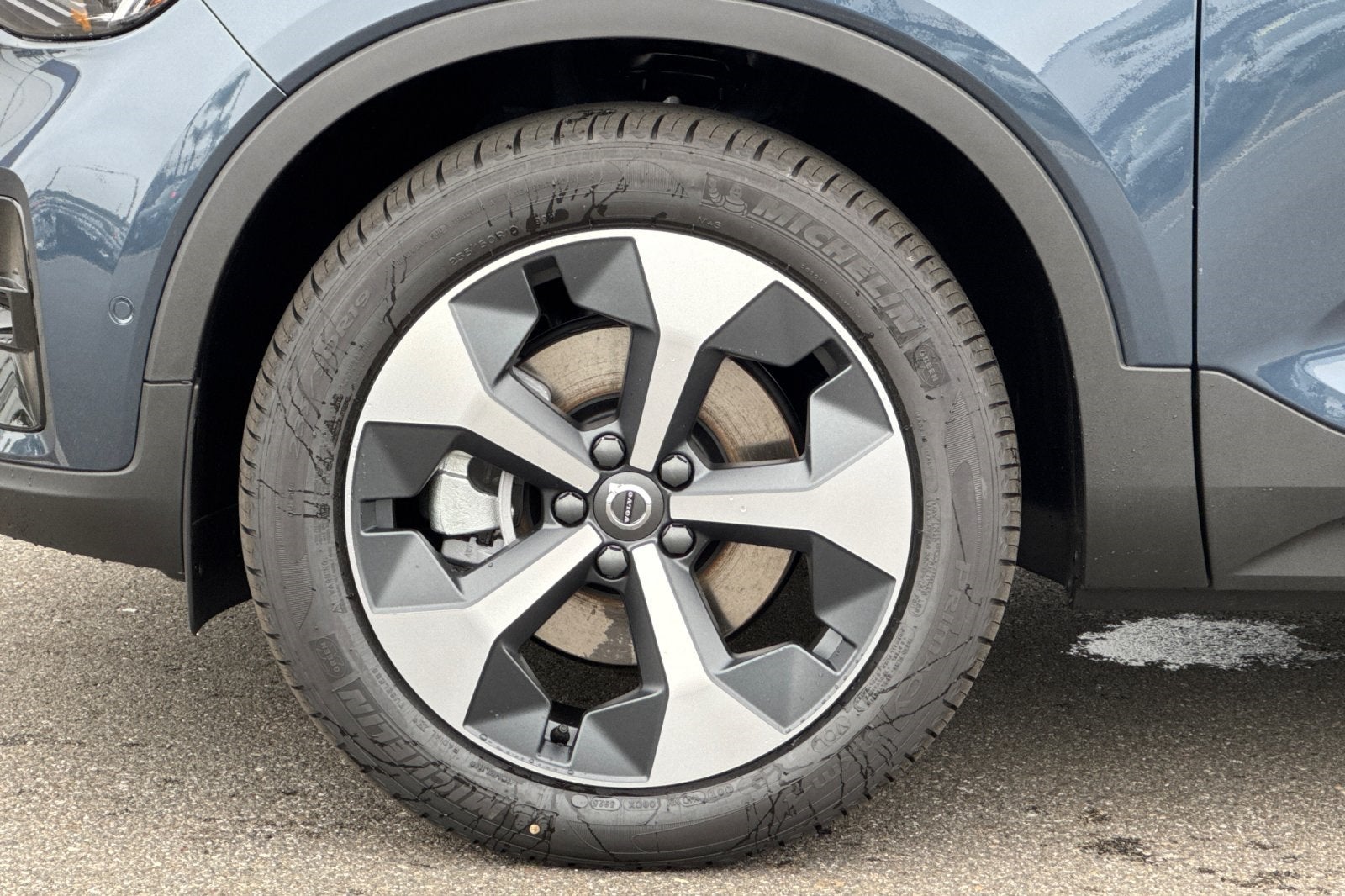 2026 Volvo XC40 B4 Plus