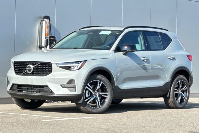 2026 Volvo XC40 B4 Core
