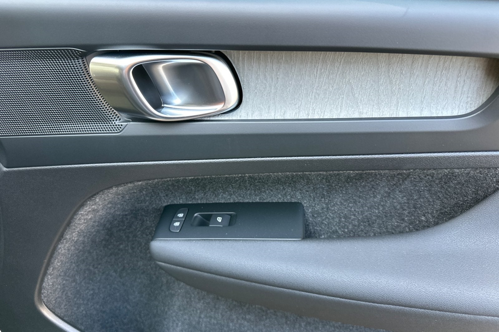 2026 Volvo XC40 B4 Core