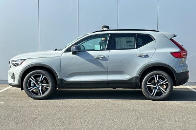 2026 Volvo XC40 B4 Core
