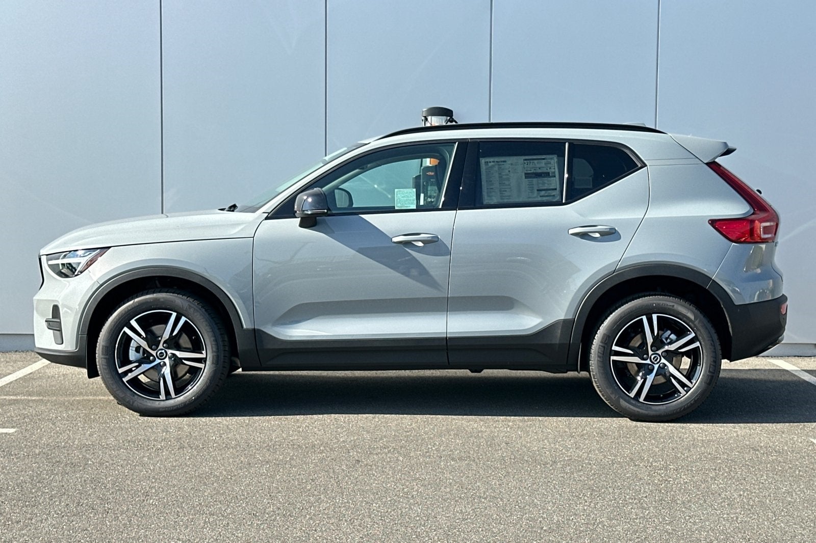 2026 Volvo XC40 B4 Core