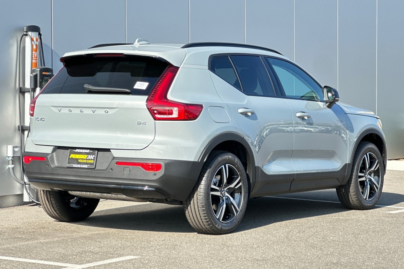 2026 Volvo XC40 B4 Core