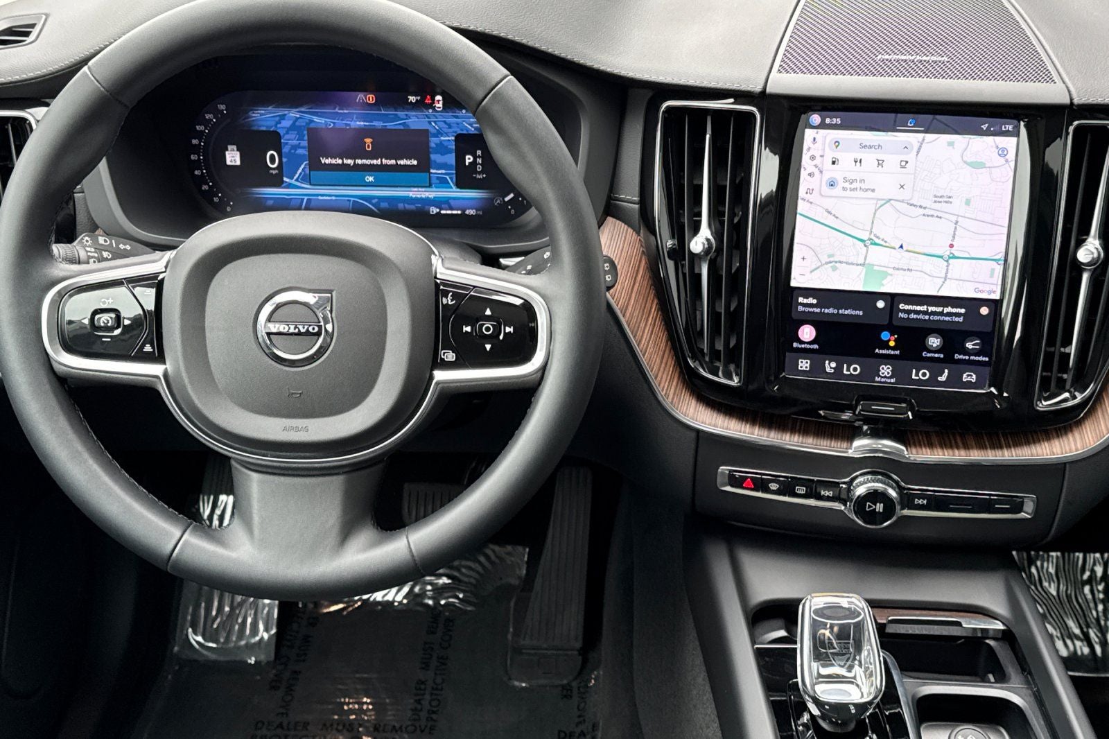 2023 Volvo XC60 B5 Ultimate Bright Theme
