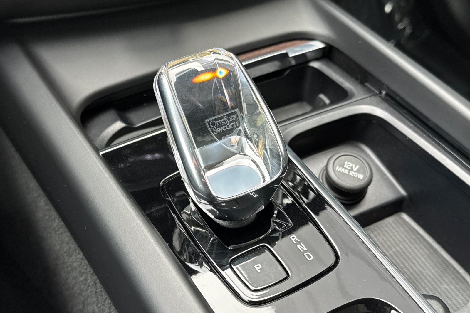 2023 Volvo XC60 B5 Ultimate Bright Theme