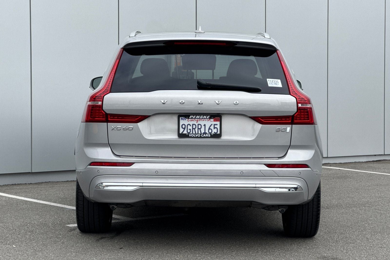 2023 Volvo XC60 B5 Ultimate Bright Theme