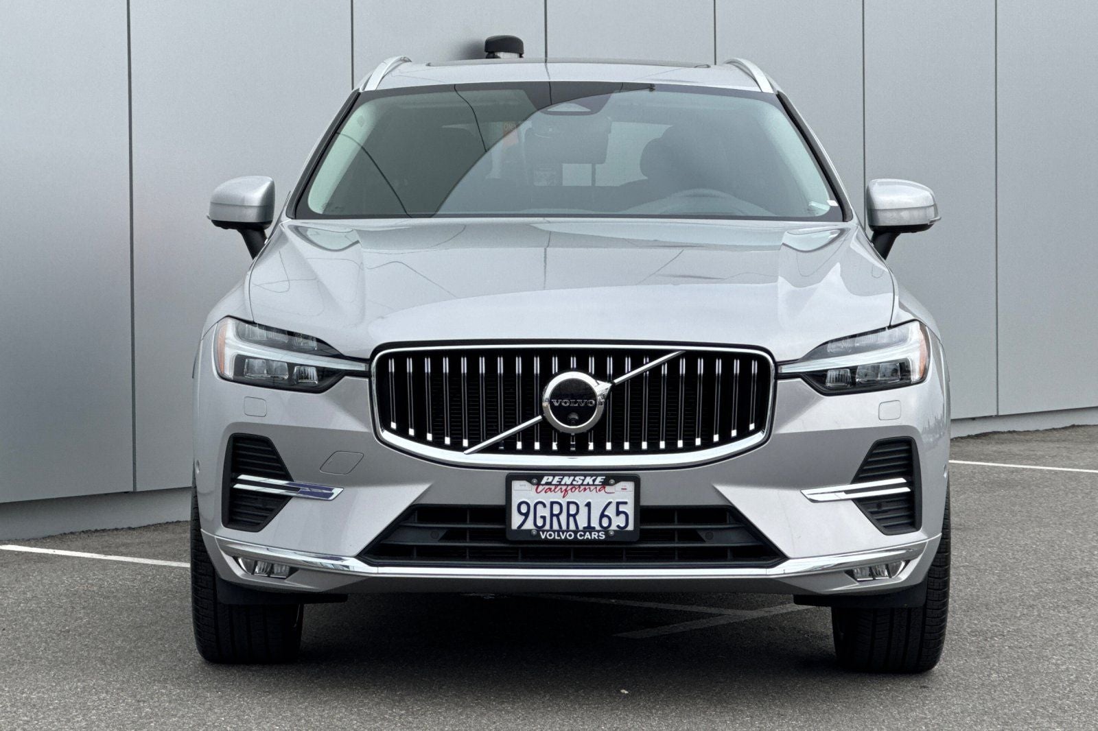 2023 Volvo XC60 B5 Ultimate Bright Theme