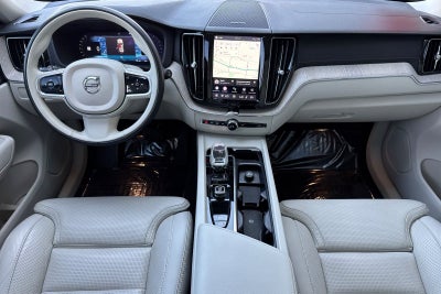 2023 Volvo XC60 B5 Ultimate Bright Theme