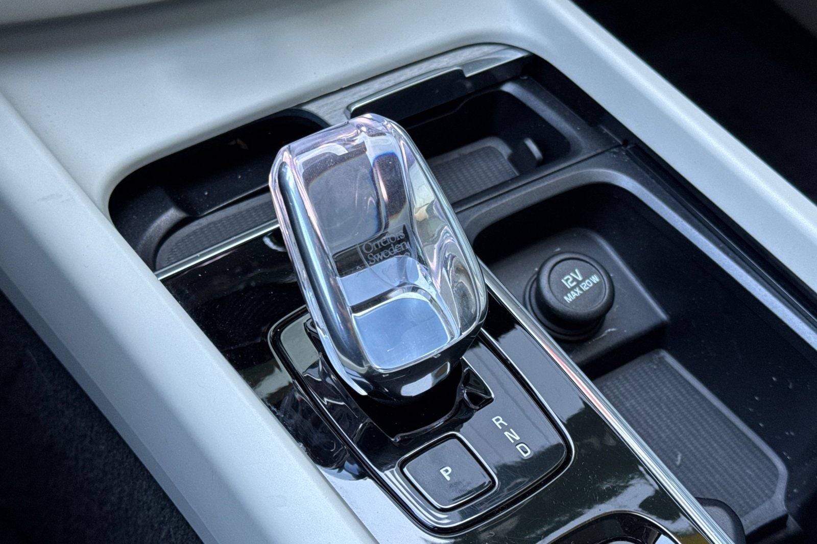 2023 Volvo XC60 B5 Ultimate Bright Theme