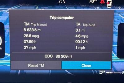 2023 Volvo XC60 B5 Ultimate Bright Theme