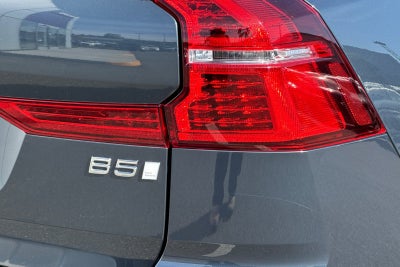 2023 Volvo XC60 B5 Ultimate Bright Theme