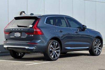2023 Volvo XC60 B5 Ultimate Bright Theme