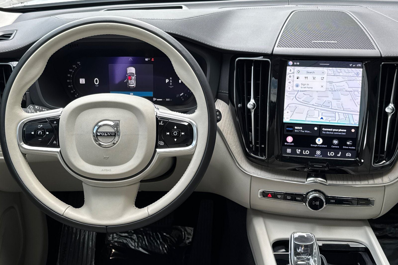 2023 Volvo XC60 B5 Ultimate Bright Theme