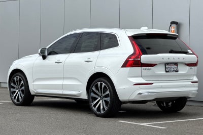 2023 Volvo XC60 B5 Ultimate Bright Theme