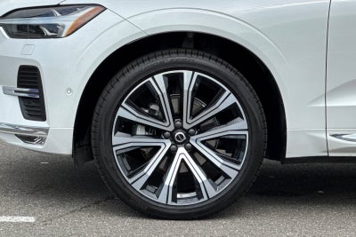 2023 Volvo XC60 B5 Ultimate Bright Theme