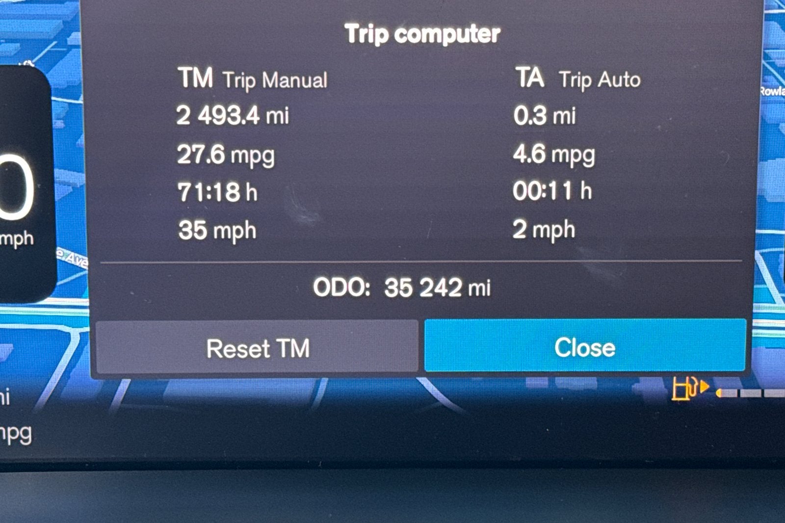 2023 Volvo XC60 B5 Ultimate Dark Theme