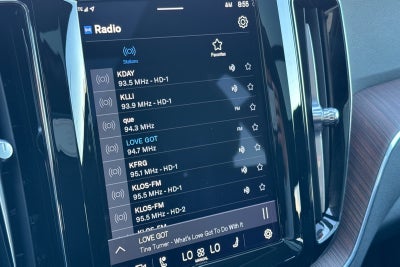 2023 Volvo XC60 B5 Plus Bright Theme