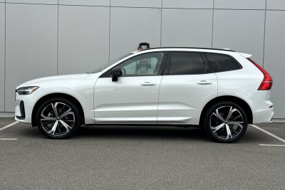 2023 Volvo XC60 B5 Ultimate Dark Theme