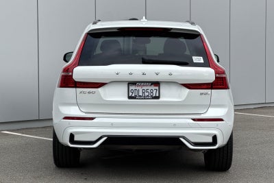 2023 Volvo XC60 B5 Ultimate Dark Theme