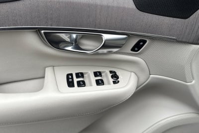 2023 Volvo XC90 B5 Plus