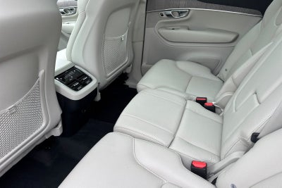 2023 Volvo XC90 B5 Plus