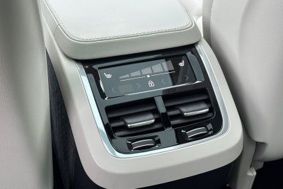 2023 Volvo XC90 B5 Plus