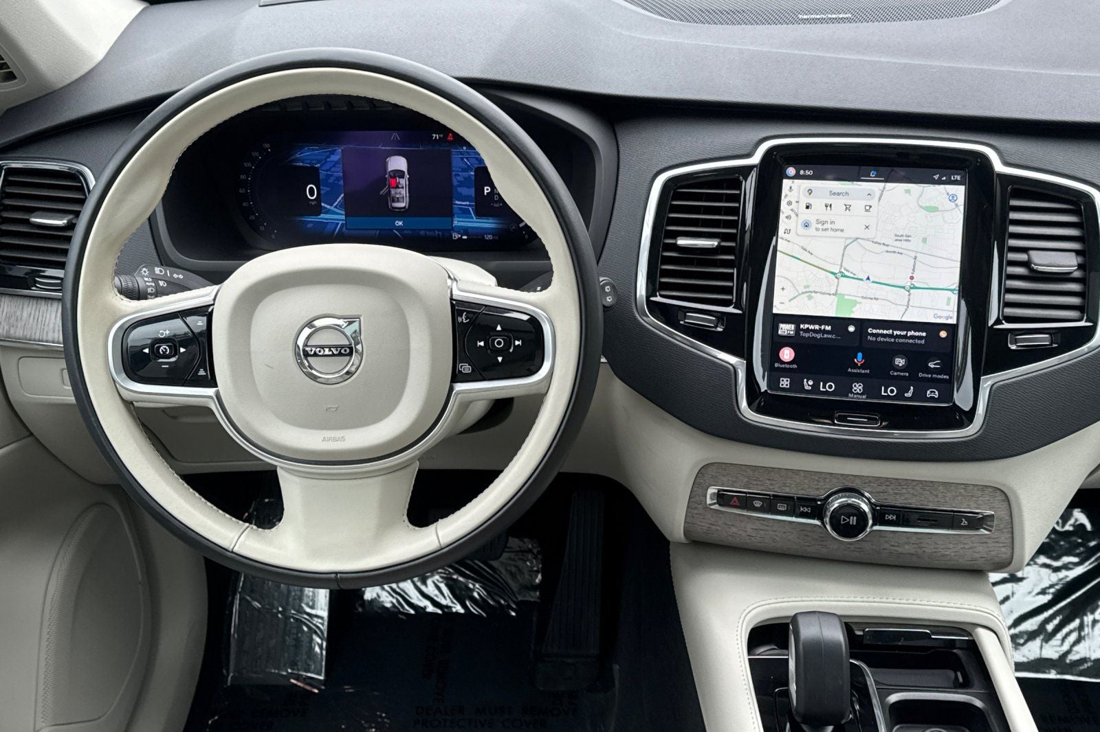 2023 Volvo XC90 B5 Plus