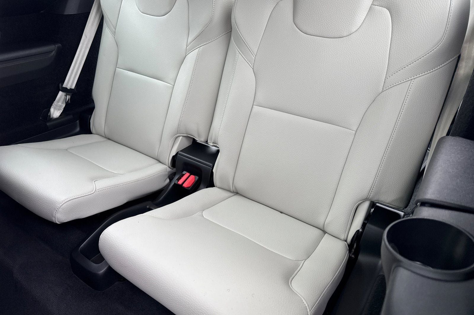 2023 Volvo XC90 B5 Plus