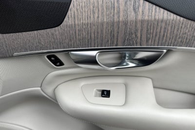 2023 Volvo XC90 B5 Plus